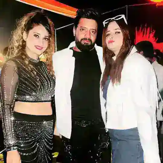 𝘾𝙊𝙐𝙋𝙇𝙀 𝙎𝙒𝘼𝙋𝙋𝙄𝙉𝙂 𝘾𝙃𝘼𝙏