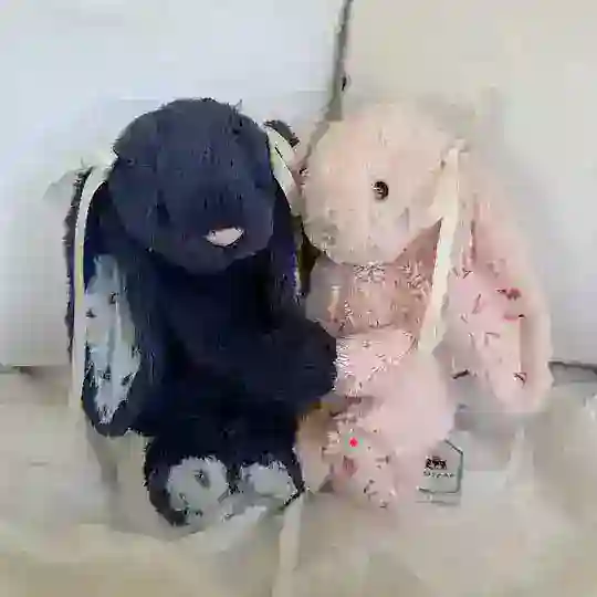 t & m’s closet 𝜗𝜚⋆₊˚